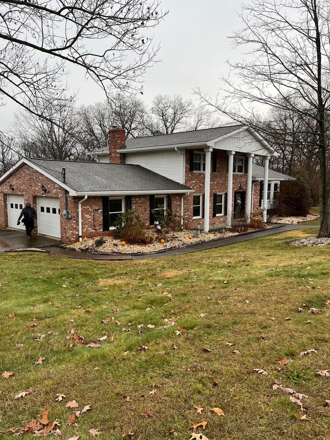 Seamless Aluminum Gutter Installation